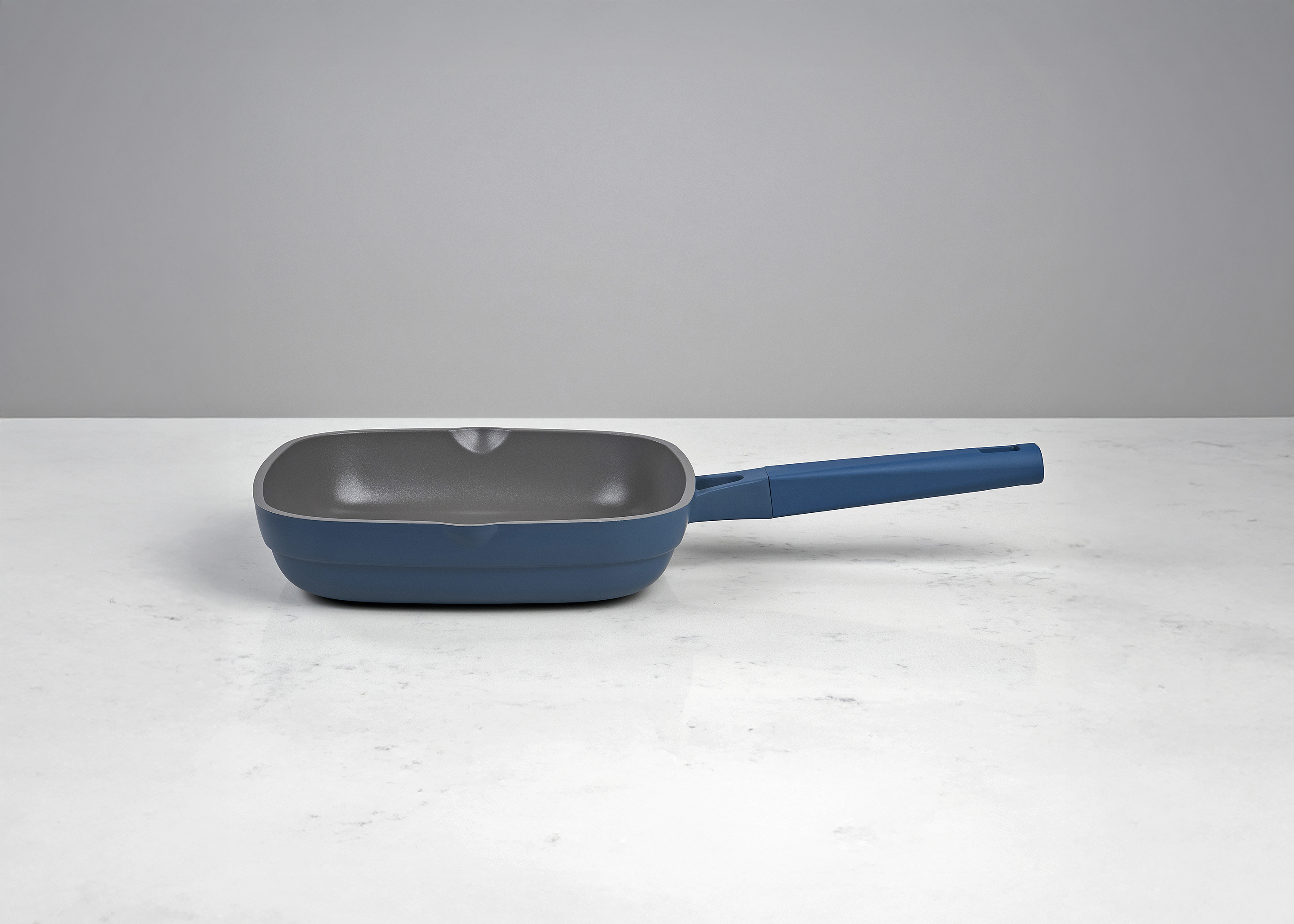 Cast Aluminum Frying Pan 9.5"